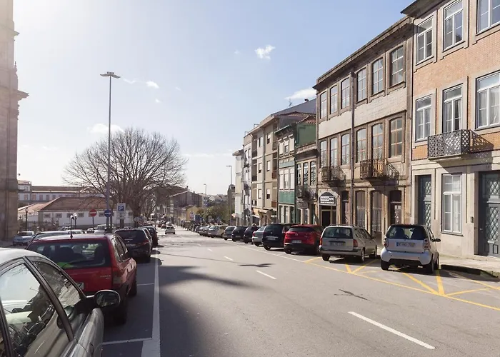 Host Wise - Colorful Stunning Sunlit Flat Oporto