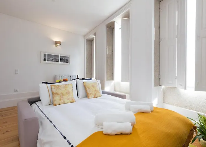 Host Wise - Colorful Stunning Sunlit Flat Διαμέρισμα Πόρτο